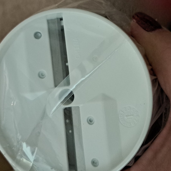 Pampered chef spiral & slice - Picture 2 of 4